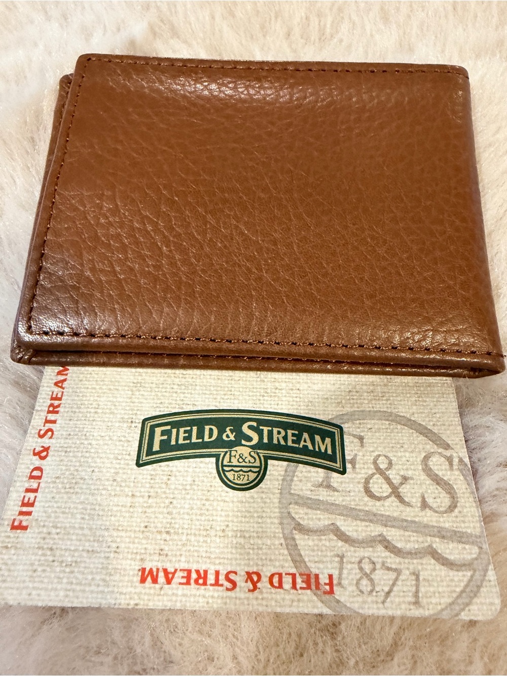 Field & Stream Men's Leather Wallet in Brown